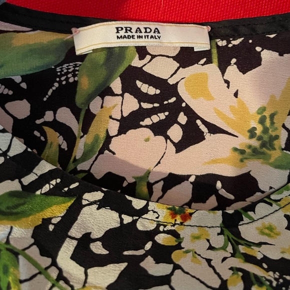 Vintage Prada Silk top - Picture 5 of 7